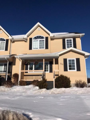 Private and cosy basement apartment in Moncton North